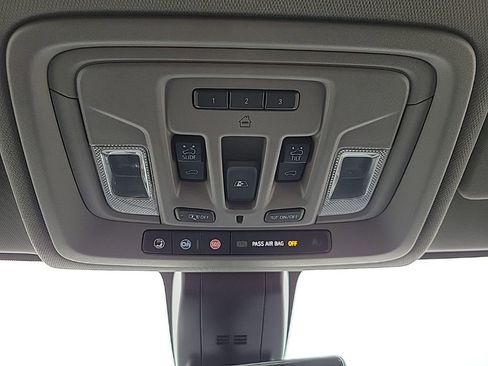 Used 2022 GMC Sierra 1500 Denali w/ Denali Reserve Package image 23