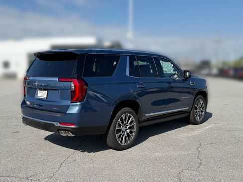 New 2026 GMC Yukon Denali w/ Denali Reserve Package AWD/4WD image 6