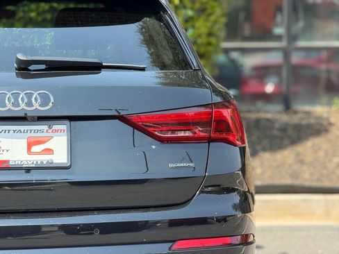 Used 2023 Audi Q3 2.0T Premium image 16