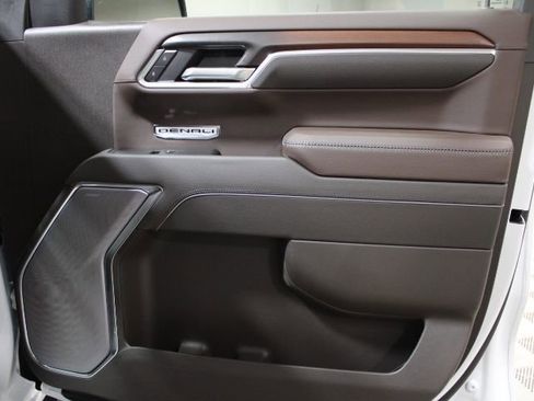 New 2026 GMC Sierra 1500 Denali w/ Denali Reserve Package image 24