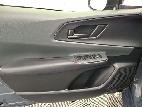 Used 2024 Toyota Prius LE image 10