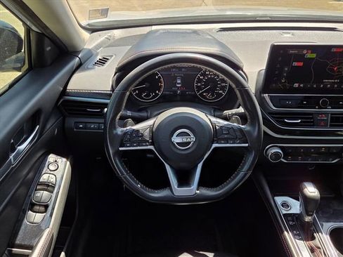 Used 2024 Nissan Altima 2.5 SR w/ SR Premium Package image 15