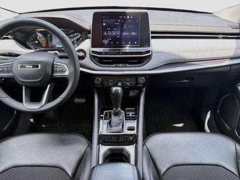 Used 2022 Jeep Compass Latitude AWD/4WD image 18