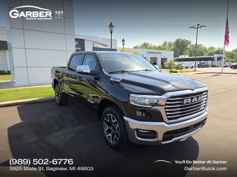 Used 2025 RAM 1500 Laramie AWD/4WD image 1