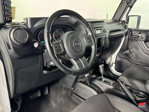 Used 2018 Jeep Wrangler Unlimited Sport AWD/4WD image 30