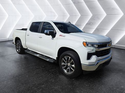 Used 2025 Chevrolet Silverado 1500 LT image 3