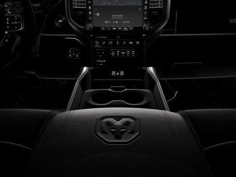 New 2026 RAM 3500 Laramie AWD/4WD image 17