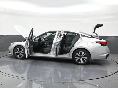 Used 2019 Nissan Altima 2.5 SV FWD image 30