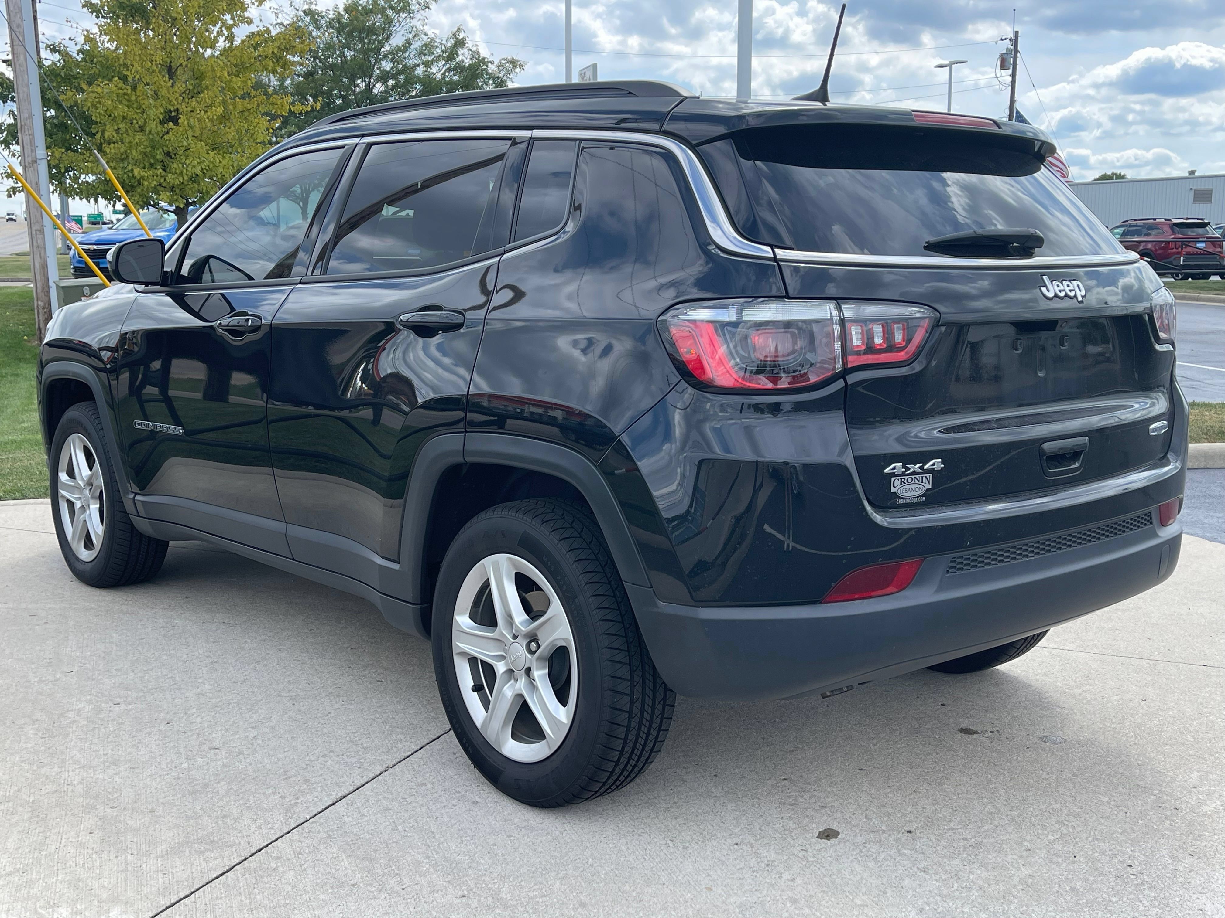 Used 2023 Jeep Compass Latitude w/ Convenience Group AWD/4WD image 5