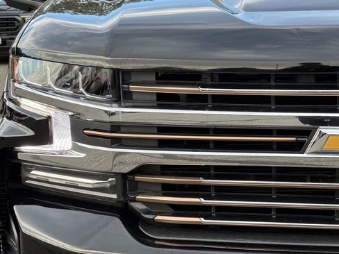 Used 2022 Chevrolet Silverado 1500 High Country w/ Z71 Off-Road Package image 48