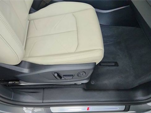 Used 2024 Audi Q3 2.0T Premium Plus image 22