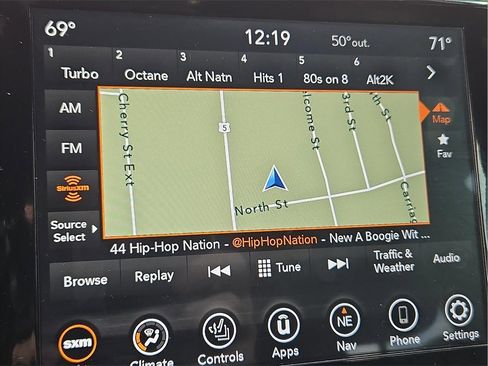 Used 2019 Jeep Grand Cherokee Altitude image 19