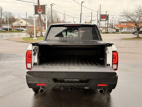 Used 2023 Honda Ridgeline Black Edition image 13