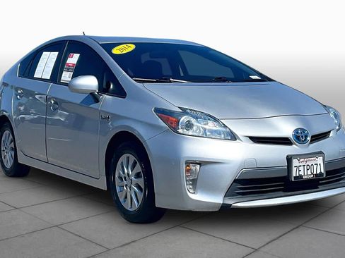 Used 2014 Toyota Prius Prime Plug-In Hybrid FWD image 2
