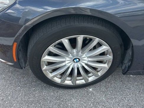 Used 2016 BMW 740i image 4