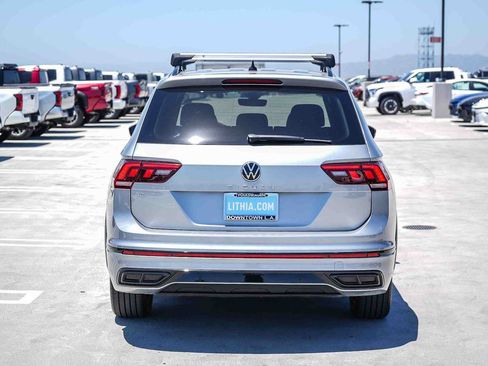 Used 2022 Volkswagen Tiguan SE R-Line FWD image 7