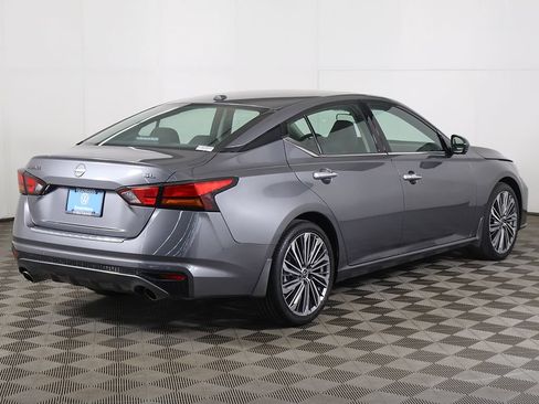 Used 2023 Nissan Altima 2.5 SL FWD image 11