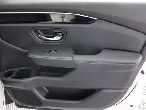 Used 2023 Honda Pilot Touring image 31