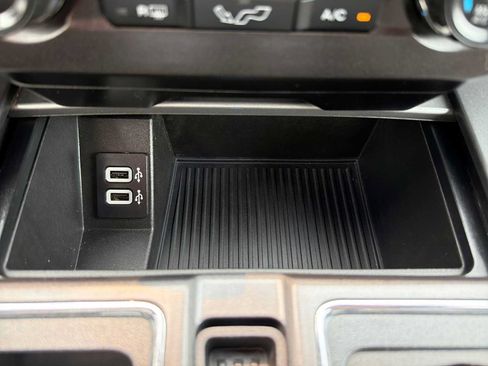 Used 2018 Ford F150 XLT w/ Equipment Group 302A Luxury AWD/4WD image 31