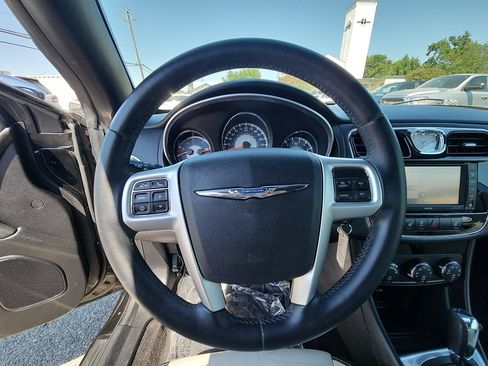 Used 2013 Chrysler 200 Limited FWD image 11