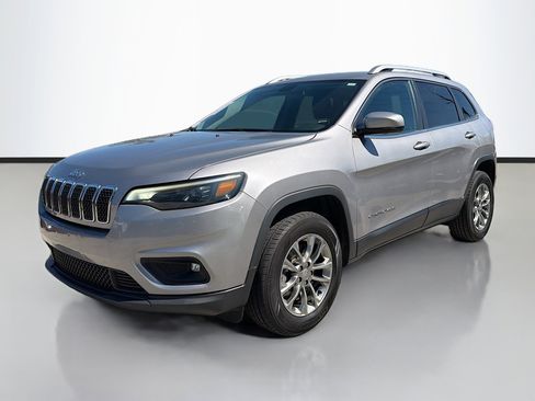 Used 2020 Jeep Cherokee Latitude Plus image 7
