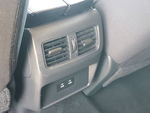 Used 2025 Nissan Rogue SV FWD image 16