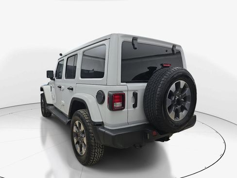 Used 2022 Jeep Wrangler Unlimited Sahara w/ Cold Weather Group AWD/4WD image 6