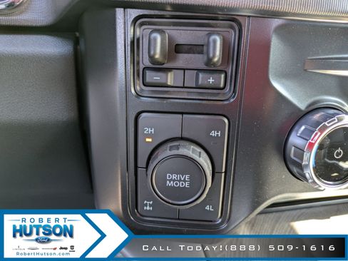 New 2025 Ford F250 Platinum image 23