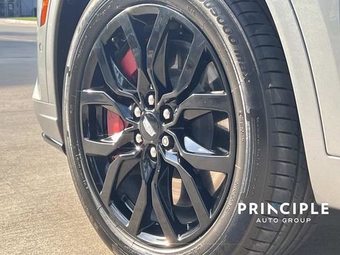 Used 2023 Cadillac XT6 Sport w/ Technology Package AWD/4WD image 9