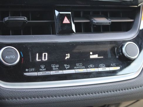 Used 2023 Toyota Corolla SE image 36