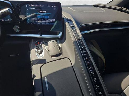 Used 2025 Chevrolet Corvette Stingray Preferred Cpe w/ Z51 Performance Package image 15