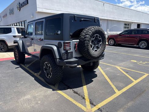 Used 2017 Jeep Wrangler Unlimited Rubicon AWD/4WD image 7