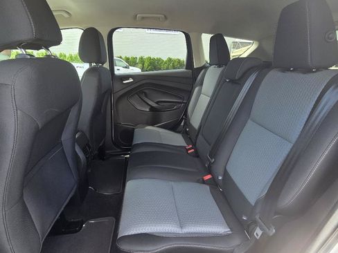 Used 2017 Ford Escape SE AWD/4WD image 16