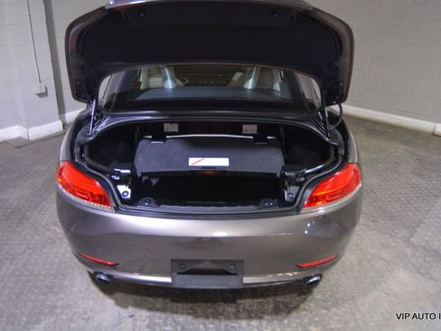 Used 2010 BMW Z4 sDrive35i image 32
