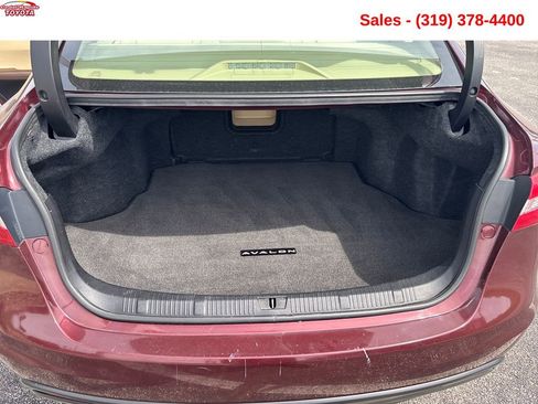 Used 2013 Toyota Avalon XLE FWD image 22