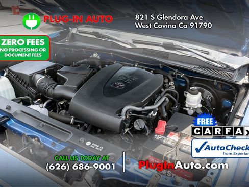 Used 2018 Toyota Tacoma SR5 RWD image 12