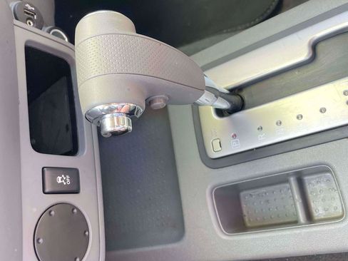 Used 2019 Nissan Frontier SV RWD image 16