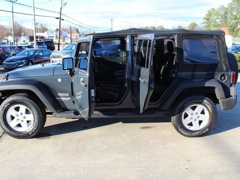 Used 2017 Jeep Wrangler Unlimited Sport w/ Quick Order Package 24S image 6