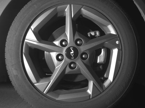 Used 2025 Kia K4 FWD image 13
