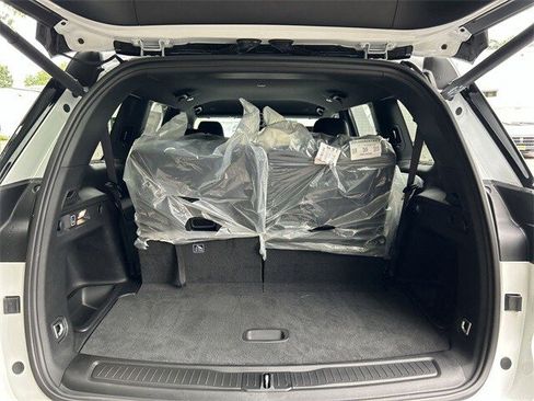 New 2025 Jeep Grand Cherokee L Limited image 17