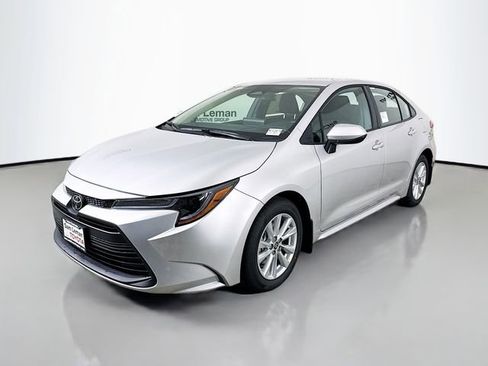 New 2026 Toyota Corolla LE FWD image 3