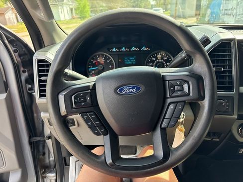 Used 2020 Ford F150 XLT image 13