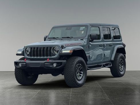 Used 2025 Jeep Wrangler Unlimited Rubicon AWD/4WD image 4