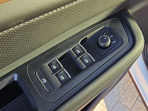 New 2026 Volkswagen Atlas SE image 15