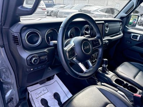 Used 2021 Jeep Wrangler Unlimited Sahara image 10