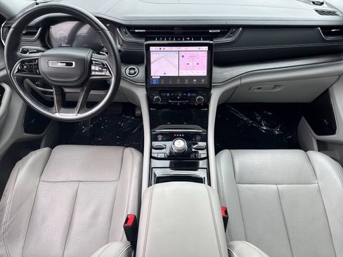 Used 2021 Jeep Grand Cherokee L Overland w/ Luxury Tech Group IV AWD/4WD image 7