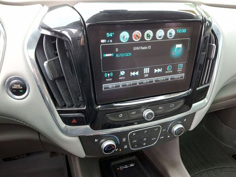 Used 2019 Chevrolet Traverse Premier AWD/4WD image 14