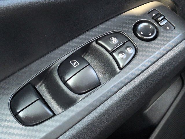 Used 2025 Nissan Altima 2.5 SV FWD image 22