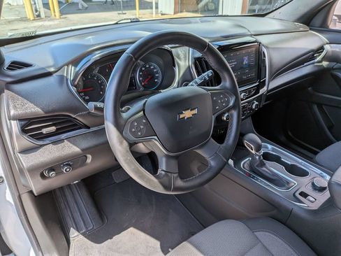 Used 2023 Chevrolet Traverse LT FWD image 31