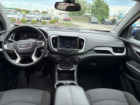 Used 2022 GMC Terrain SLE w/ Driver Convenience Package FWD image 12